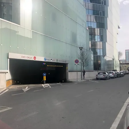 Kalaja City Center 2* 地拉那